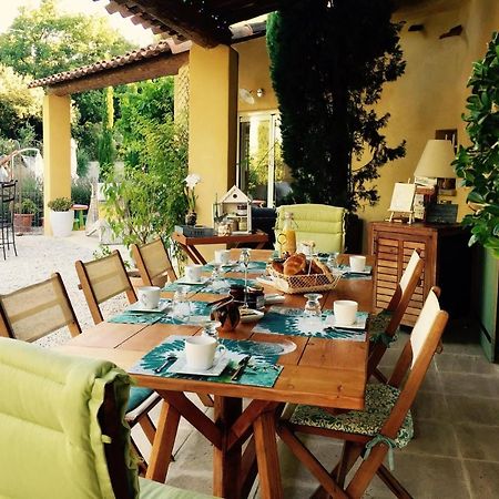 Le Mas Des Pierres Blanches Bed and Breakfast Venasque Buitenkant foto