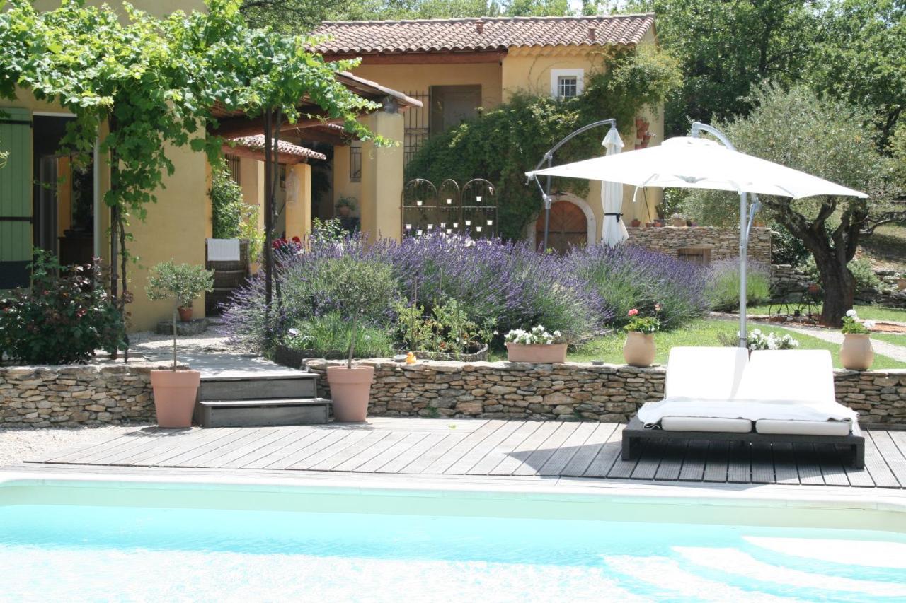Le Mas Des Pierres Blanches Bed and Breakfast Venasque Buitenkant foto