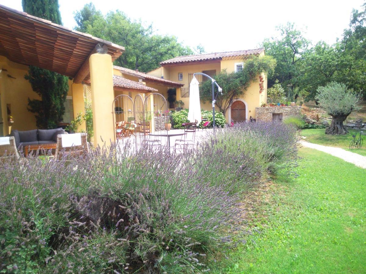 Le Mas Des Pierres Blanches Bed and Breakfast Venasque Buitenkant foto