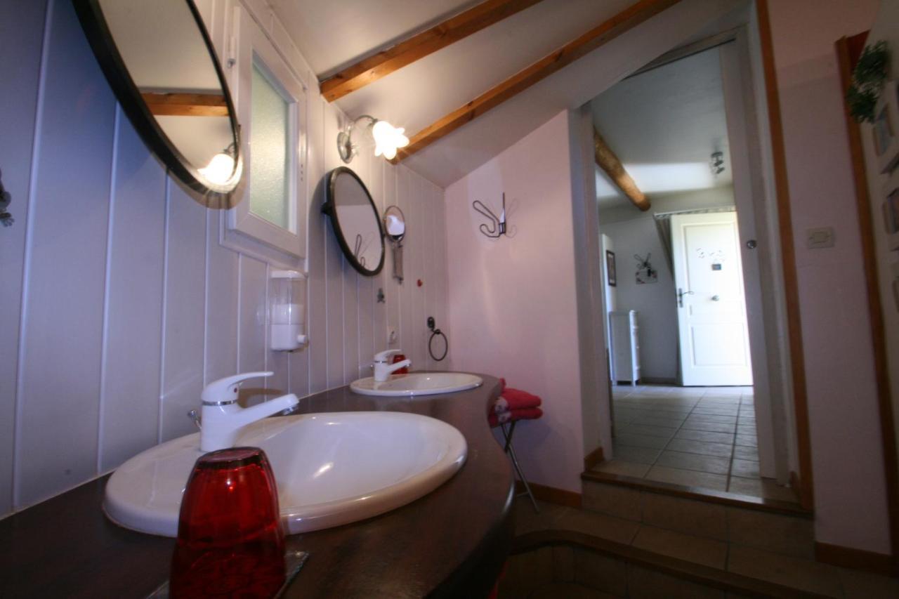 Le Mas Des Pierres Blanches Bed and Breakfast Venasque Buitenkant foto