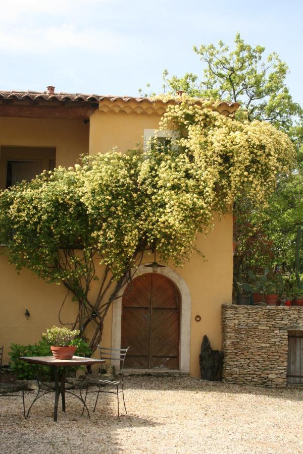 Le Mas Des Pierres Blanches Bed and Breakfast Venasque Buitenkant foto