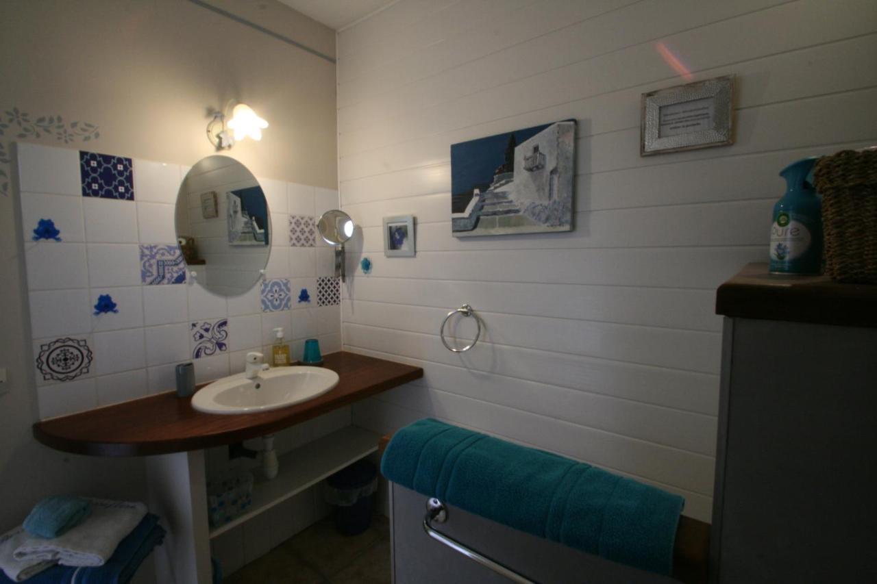Le Mas Des Pierres Blanches Bed and Breakfast Venasque Buitenkant foto